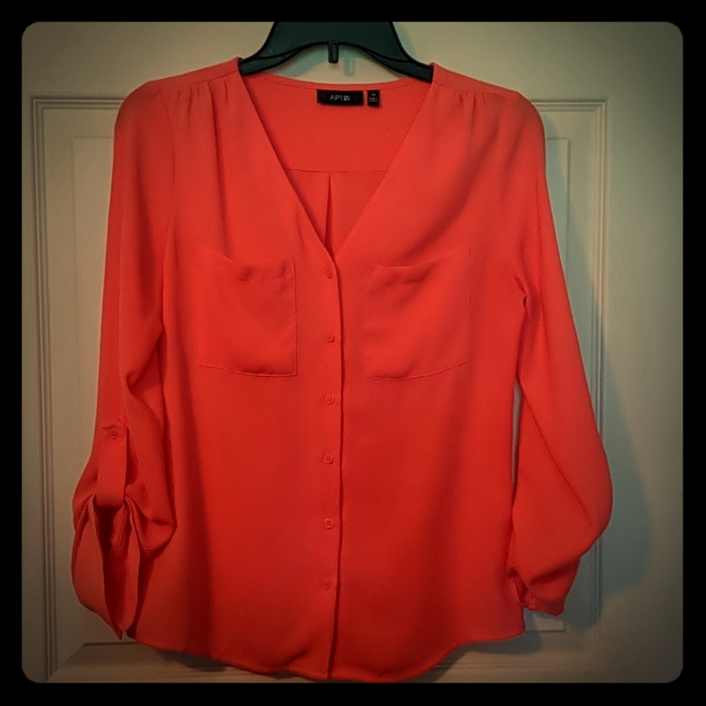 3/4 roll sleeve top